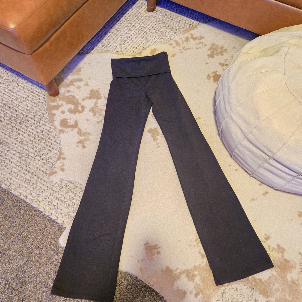 Skims yoga pants
